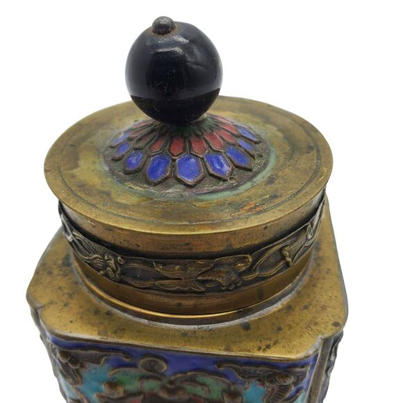 Vintage Chinese Enameled Brass Box Jar Embossed Figures & Cloisonné Enamel Lid - Picture 4 of 12